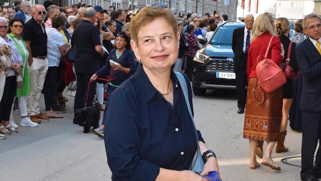 Nina Khrushcheva, opening speaker at the festival and style icon at the highest level of independence. (Bild: Brauer Sabine/BrauerPhotos / M.Siebinger)