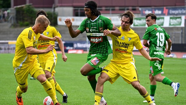 Namory Cisse (Mitte) und seinen Sturmkollegen fehlte es an Effizienz. (Bild: GEPA/GEPA pictures)