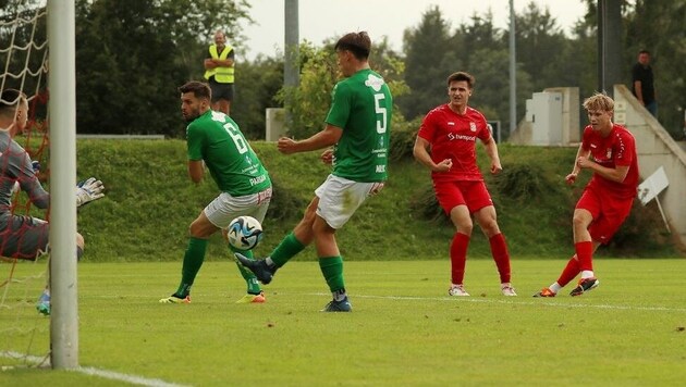 Seekirchen Treffer zum 3:1 durch Ben Leitenstorfer (ganz rechts) (Bild: Daniel Krug sen.)