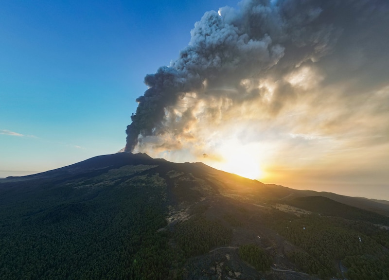 Mount Etna is still active - a natural spectacle! (Bild: AFP )