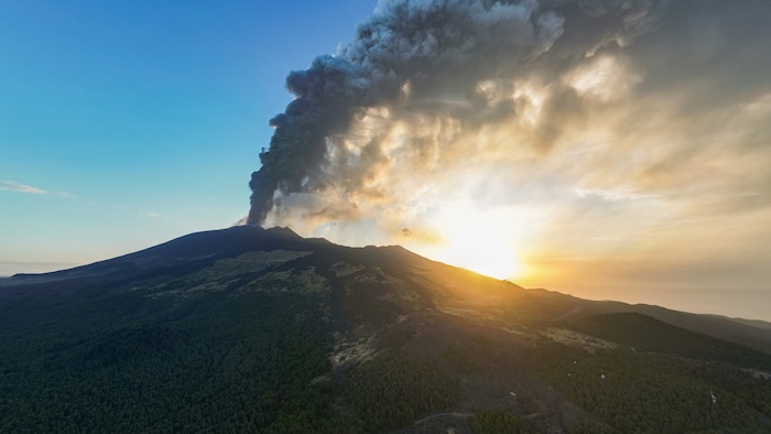 Der Ätna ist nach wie vor aktiv – ein Naturspektakel!