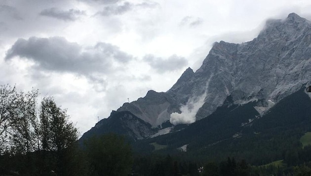 The massive rockfall occurred on Saturday evening. (Bild: Bergrettung Ehrwald)