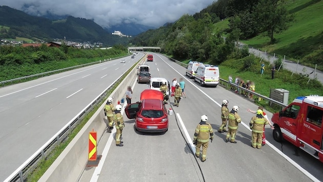 Der Pkw-Unfall am Sonntag war der bereits 100. Einsatz (Bild: FF Pfarrwerfen)