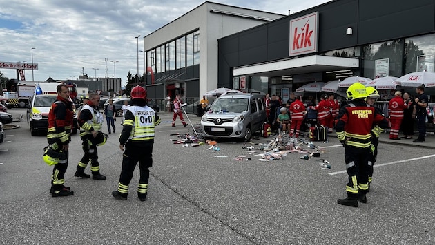 Glücklicherweise wurde niemand schwer verletzt. (Bild: FF Steyr)