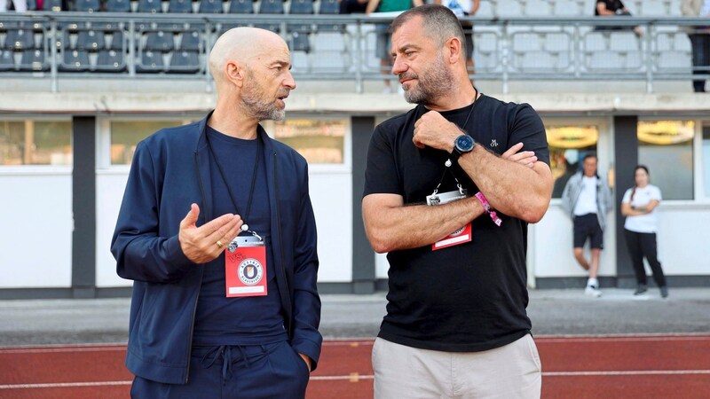 Shareholder Zeljko Karajica (right) with Klagenfurt sporting director Günther Gorenzel (Bild: Kuess Josef/Kuess)