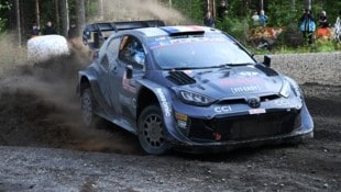 Sebastien Ogier in seinem Toyota (Bild: AFP)