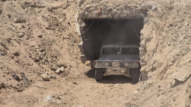 The tunnel that has now been discovered is even large enough for vehicles. (Bild: x.com/IDF)