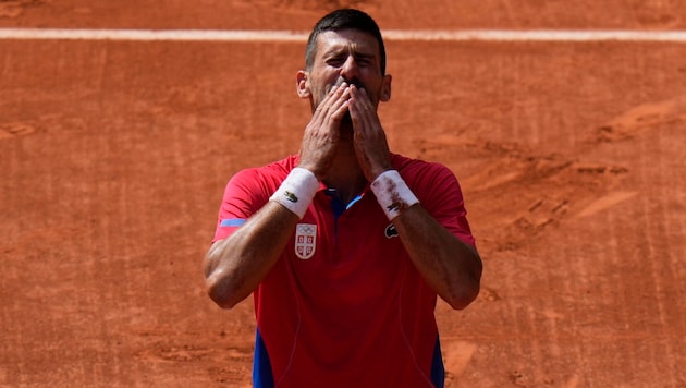 Novak Djokovic kann derzeit noch keine Prognose über seine Zukunft abgeben.  (Bild: AP ( via APA) Austria Presse Agentur/ASSOCIATED PRESS)