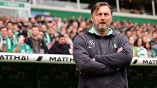 Ralph Hasenhüttls Co-Trainer liegt im Krankenhaus.