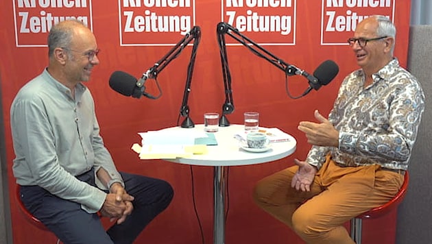 Professor Rudolf Likar with editor-in-chief Hannes Mößlacher in the "Krone" studio in Klagenfurt (Bild: JOMO KG)