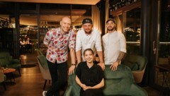 Das Team hinter den Restaurants des Starkochs: Joachim Retz, Johann Schmuck, Max Grandntner und Vivienne Wutzel (v. l.). (Bild: Philipp Lihotzky)