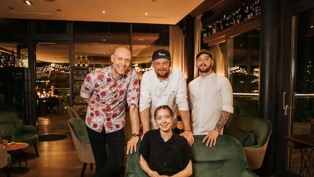 Das Team hinter den Restaurants des Starkochs: Joachim Retz, Johann Schmuck, Max Grandntner und Vivienne Wutzel (v. l.). (Bild: Philipp Lihotzky)