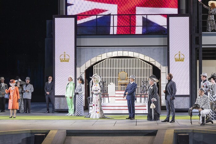 Seefestspiele Mörbisch: v.l.n.r: Dolores Schmidinger, Anna Rosa Döller, Ramin Dustdar, Marika ...