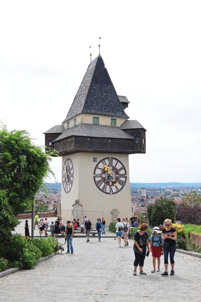 Auch der Grazer Uhrturm ist natürlich mit einer Brandmeldeanlage ausgestattet.