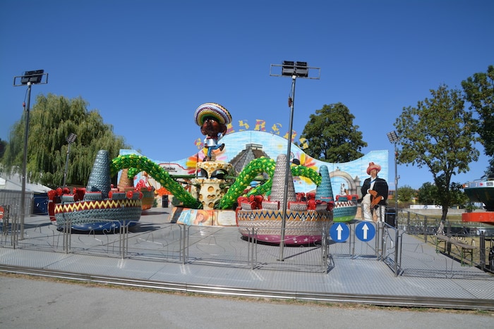Auch der Sombrero wartet schon auf seine Fahrgäste.