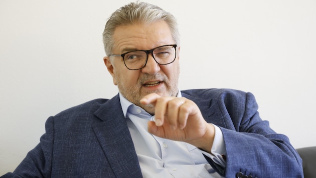 Wiens Stadtrat Peter Hacker (SPÖ) regt auch in Teil 2 des großen „Krone“-Interviews weiter auf. (Bild: Groh Klemens/klemens groh)