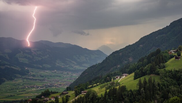 Severe thunderstorms are forecast for western Austria on Wednesday. (Bild: stock.adobe.com/Menno van der Haven)