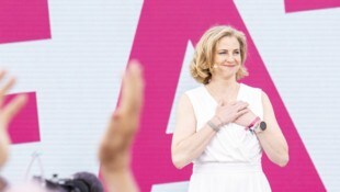 Beate Meinl-Reisingers Angebot an die Wählerschaft: Sie verspricht zehn Prozent mehr Netto vom ...