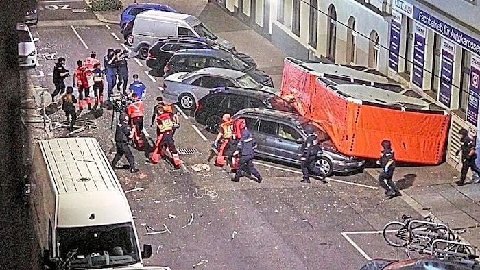 The powerful explosion shook several houses in Klausgasse.