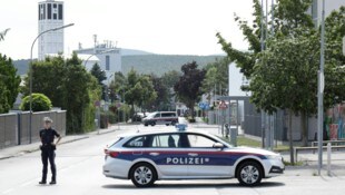 In einem Betrieb in Ternitz ließ der 19-Jährige die Chemikalien mitgehen, mit denen er ...