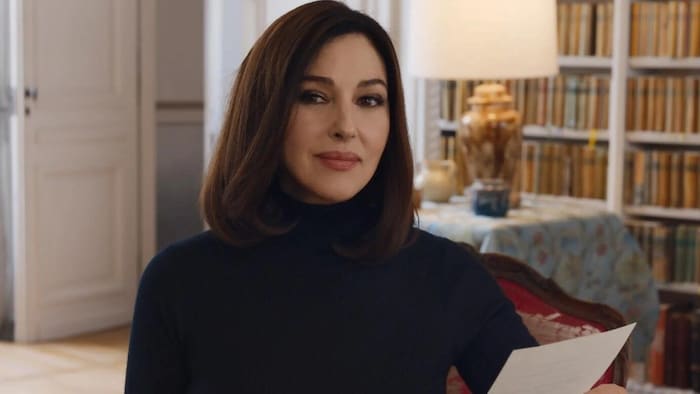 Monica Bellucci spielt die scheinbar tote Opernsängerin.