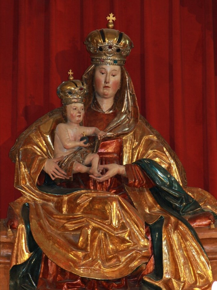 Our Lady at the high altar in Maria Wörth.