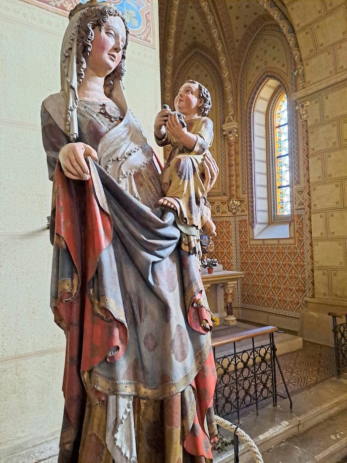"Beautiful Madonna" from around 1320 in the Dominican church in Friesach: the sandstone statue ...
