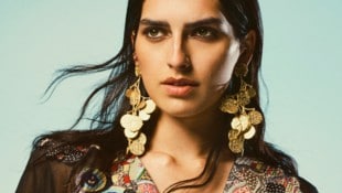 Die neue Kollektion von H&M und Anamika Khanna ist von den Farben und Mustern Indiens inspiriert.  (Bild: H&M)