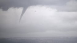 Bei Trichterwolken (Symbolbild) handelt es sich um Vorstufen eines Tornados. (Bild: AFP)