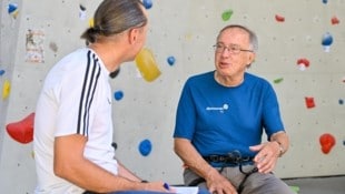 Der Linzer Alpenvereinspräsident Herbert Blauhut schildert im Gespräch mit „Krone“-Redakteur Jürgen Pachner Entwicklungen, die ihm Sorge bereiten. (Bild: Dostal Harald)