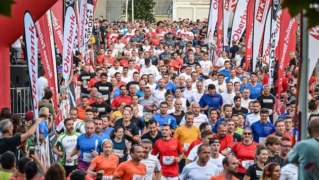 An event characterized by team spirit: The WKO Business Run moves companies large and small. (Bild: WKO OÖ/Andreas Röbl Fotografie)