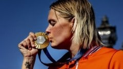 Sharon van Rouwendaal mit ihrer Goldenen. (Bild: EPA)