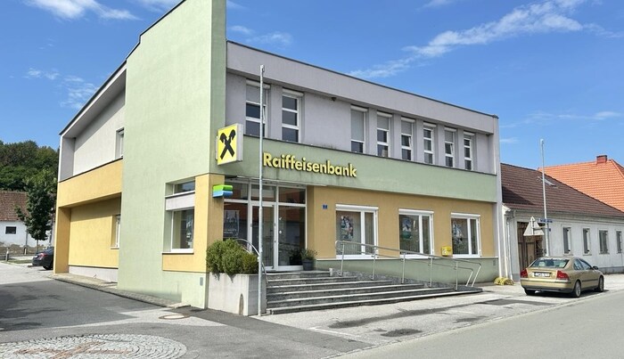 The bank branch in Unterwart will remain the property of Raiffeisen and will be used for smaller ...