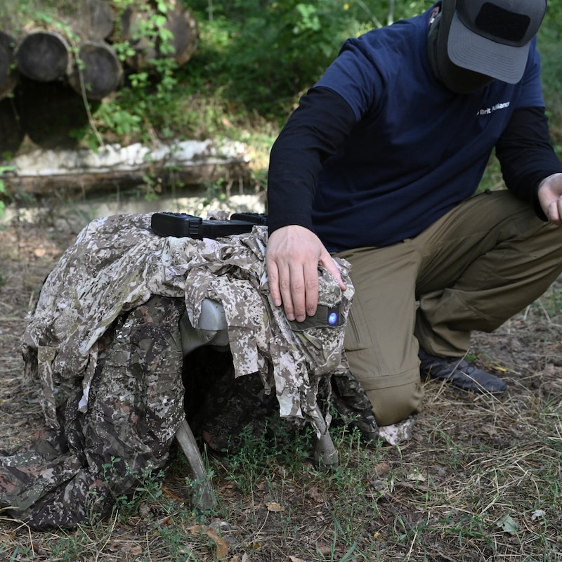 "BAD One" with camouflage suit (Bild: AFP/APA/Genya SAVILOV)