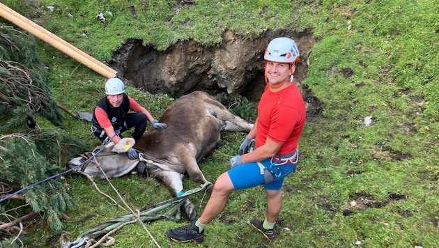 The Styrian mountain rescuers showed a heart for animals. (Bild: Bergettung Tragöß)