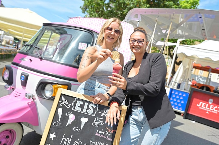 Erfrischendes bei Eislisl am Heuplatz.