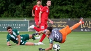 Sparber (Mitte) traf doppelt, Anif bejubelte einen 2:1-Sieg gegen Straßwalchen. (Bild: Andreas Tröster)