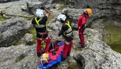 Knapp 50 Personen standen im Einsatz. (Bild: Bergrettung Ortsstelle Hallein)