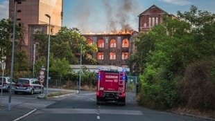 Die Sirenen heulten Samstagfrüh in Schwechat. (Bild: krone.at-Leserreporter)