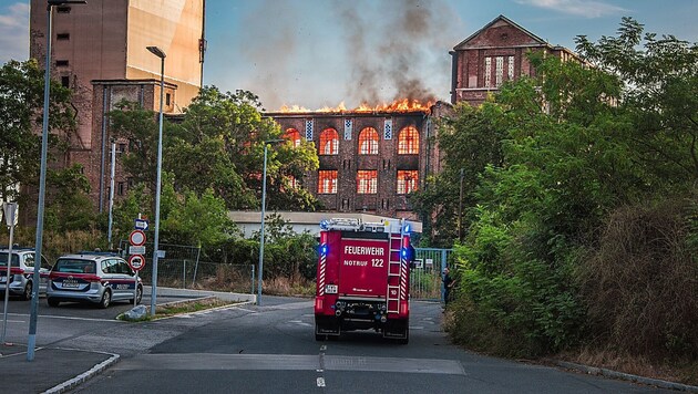 The sirens blared in Schwechat on Saturday morning. (Bild: krone.at-Leserreporter)