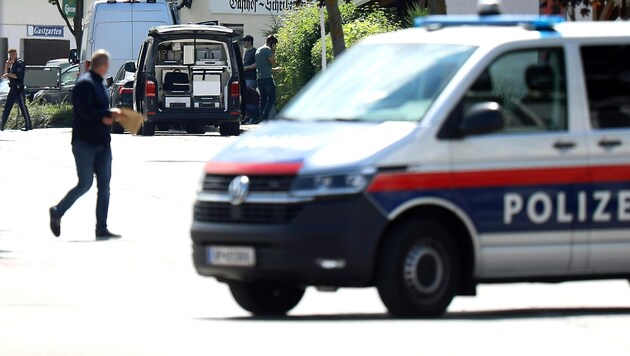 After the terror cell was uncovered, the raid was carried out in Ternitz in Lower Austria. (Bild: APA/ALEX HALADA)