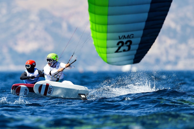 Some ex-civilian service colleagues say with a twinkle in their eyes that Valentin Bontus learned how to overtake on the water as an ambulance driver. (Bild: GEPA pictures)