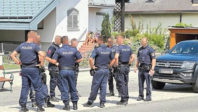 Rasch war die Polizei an mehreren Orten im Großeinsatz. (Bild: Christian Schulter)