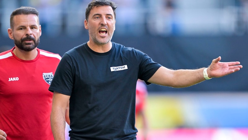 Coach Joachim Standfest (r.) and his assistant coach Roman Wallner don't have many people at training at the moment. (Bild: GEPA pictures)