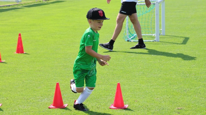 ...dazu gehören Übungen mit und ohne Ball...