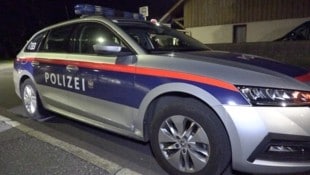 Polizisten rückten an und mussten ihren Ex-Kollegen festnehmen. (Bild: Maurice Shourot)