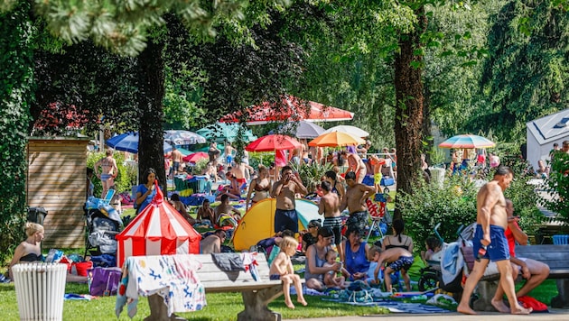 Das Lepi-Freibad in der Stadt Salzburg wurde gestern gestürmt (Bild: Tschepp Markus)