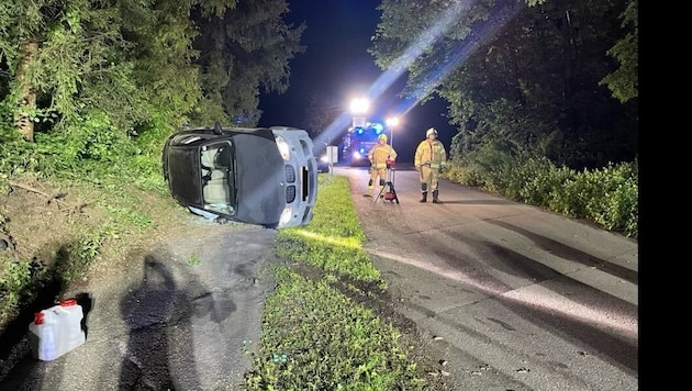 22 Einsatzkräfte der Feuerwehr Henndorf standen im Einsatz. (Bild: Freiwillige Feuerwehr Henndorf)