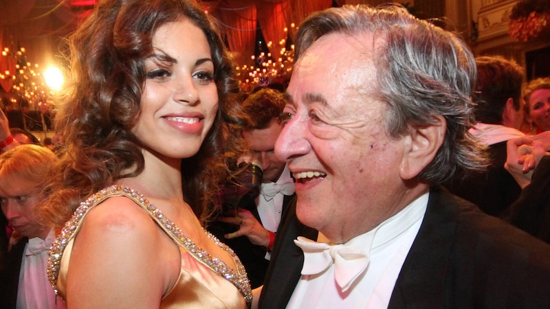 Richard Lugner besuchte mit Ruby Rubacuori 2011 den Opernball. (Bild: APA/MARTIN VOTAVA)