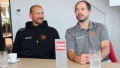 99ers-Sportdirektor Philipp Pinter (li.) und Trainer Harry Lange bekamen Verstärkung aus Kanada. (Bild: Jauschowetz Christian)